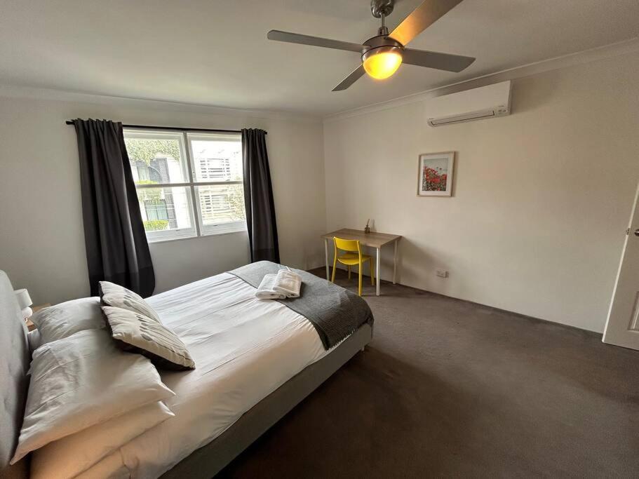 Apartment Rose Bay Retreat - Light Airy Balcony Ac & Views *
